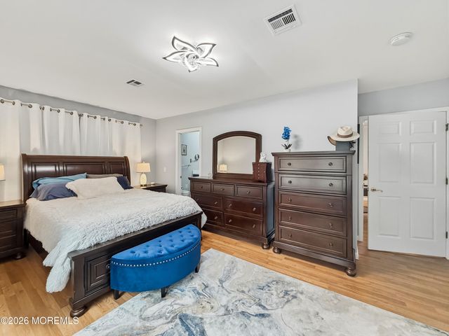 379 E Bird Village Road, Jackson, NJ 08527
