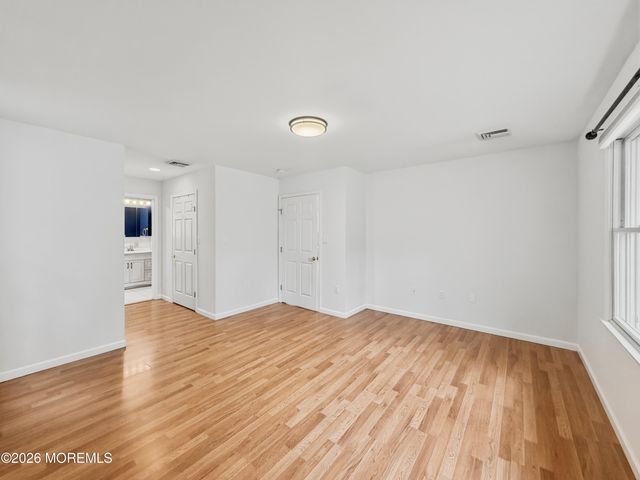 379 E Bird Village Road, Jackson, NJ 08527