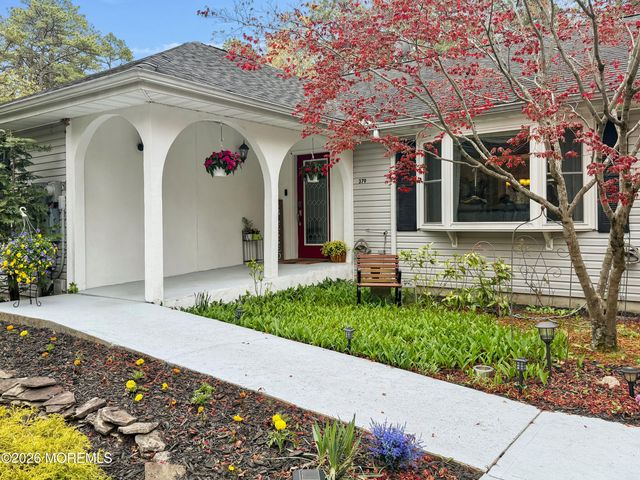379 E Bird Village Road, Jackson, NJ 08527