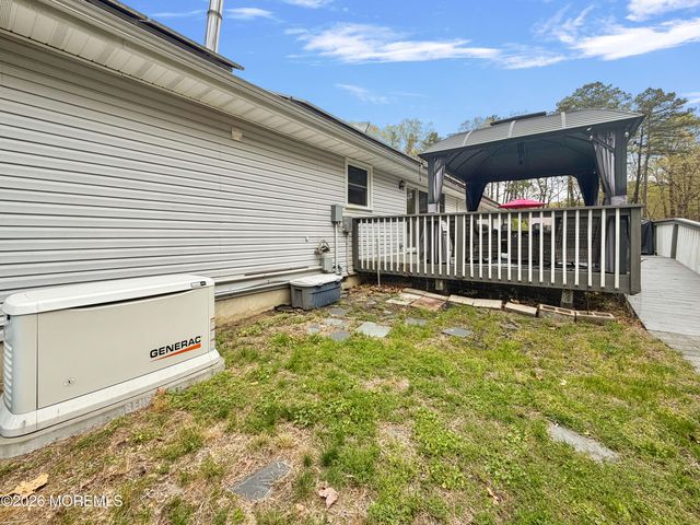 379 E Bird Village Road, Jackson, NJ 08527