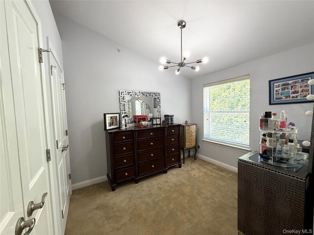 121 Winding Ridge Road, White Plains, NY 10603