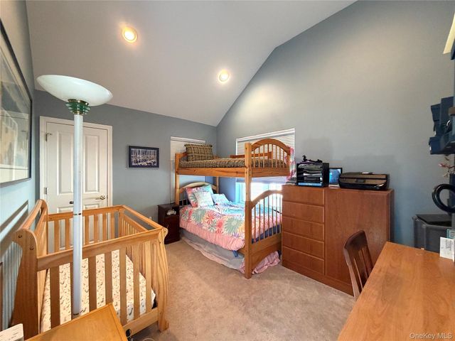 121 Winding Ridge Road, White Plains, NY 10603