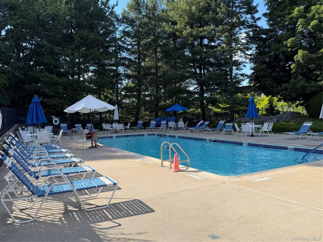 121 Winding Ridge Road, White Plains, NY 10603
