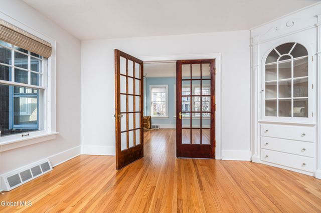 815 Wright Avenue, Schenectady, NY 12309