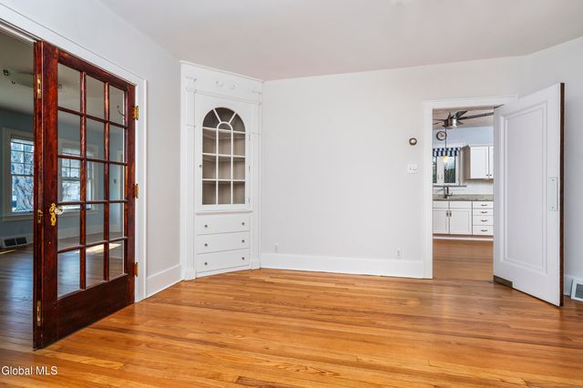 815 Wright Avenue, Schenectady, NY 12309