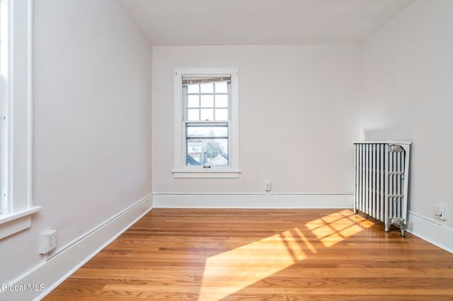 815 Wright Avenue, Schenectady, NY 12309