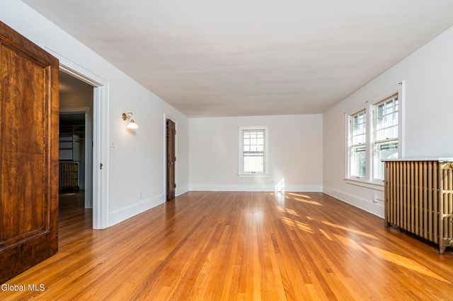 815 Wright Avenue, Schenectady, NY 12309