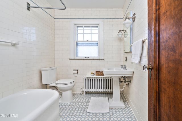 815 Wright Avenue, Schenectady, NY 12309