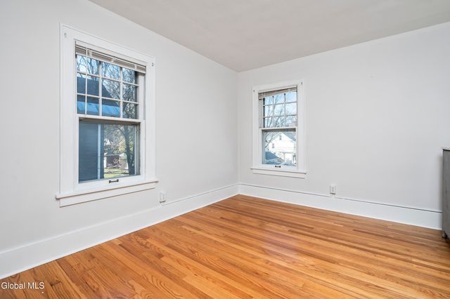 815 Wright Avenue, Schenectady, NY 12309