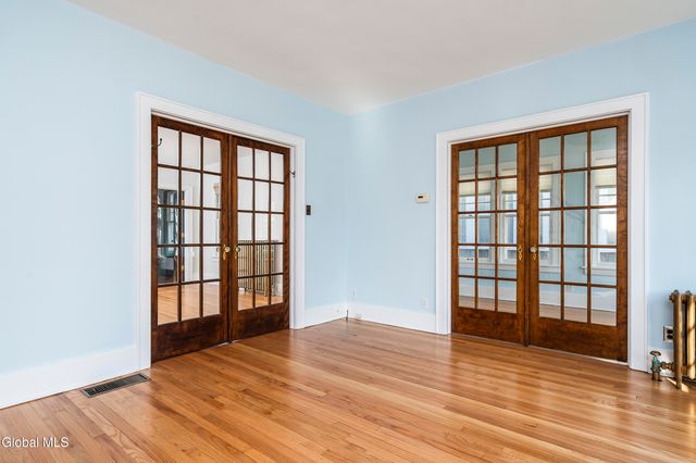 815 Wright Avenue, Schenectady, NY 12309