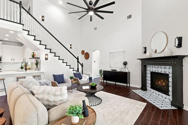 1324 Cog Hill Drive, Fort Worth, TX 76120