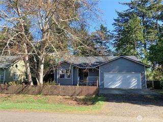 618 WOODLAND Loop NE, Ocean Shores, WA 98569