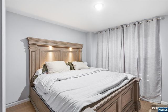 49 N 5th Street, Newark, NJ 07107