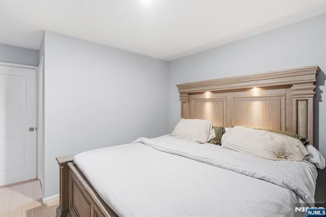 49 N 5th Street, Newark, NJ 07107