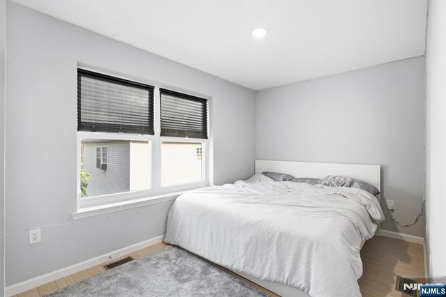 49 N 5th Street, Newark, NJ 07107