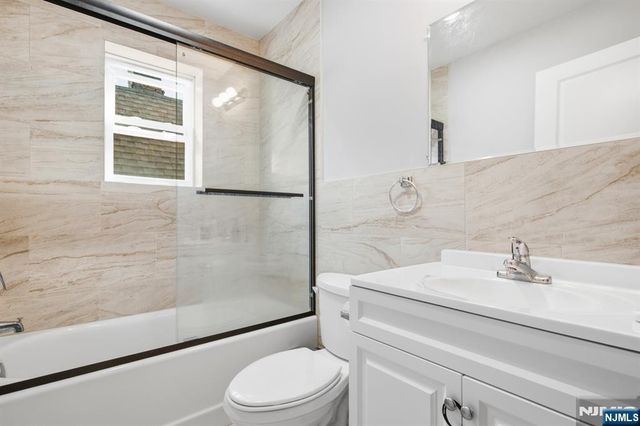 49 N 5th Street, Newark, NJ 07107