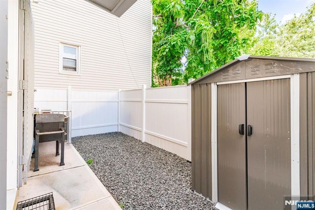 49 N 5th Street, Newark, NJ 07107
