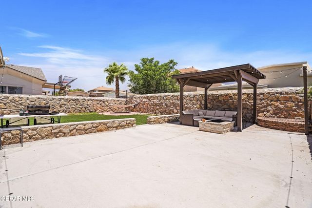 3152 RUSTIC HIDDEN Drive, El Paso, TX 79938