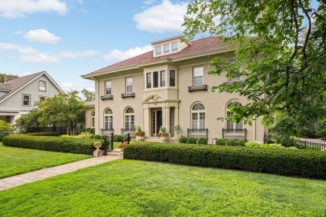 2400 Pillsbury Avenue S, Minneapolis, MN 55404