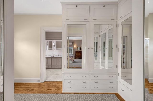 2400 Pillsbury Avenue S, Minneapolis, MN 55404