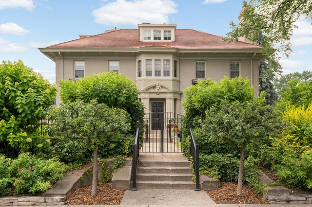 2400 Pillsbury Avenue S, Minneapolis, MN 55404