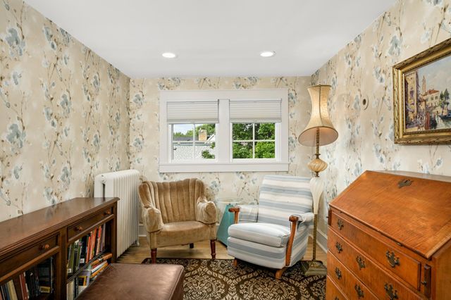 2400 Pillsbury Avenue S, Minneapolis, MN 55404