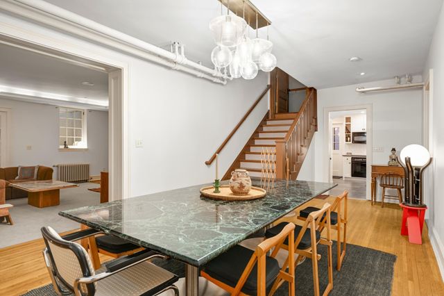 2400 Pillsbury Avenue S, Minneapolis, MN 55404