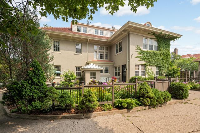 2400 Pillsbury Avenue S, Minneapolis, MN 55404