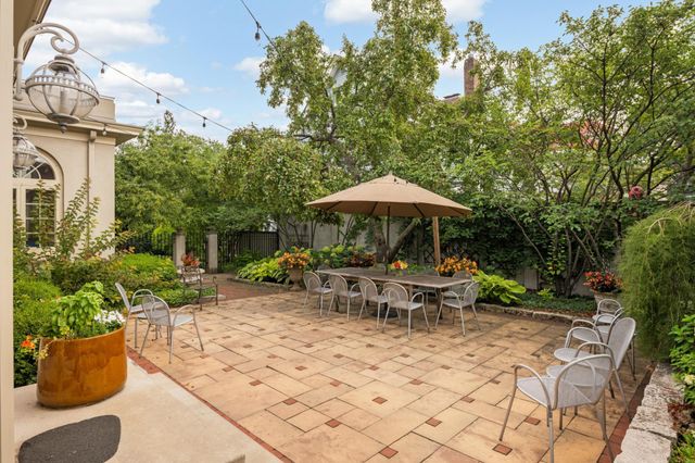 2400 Pillsbury Avenue S, Minneapolis, MN 55404