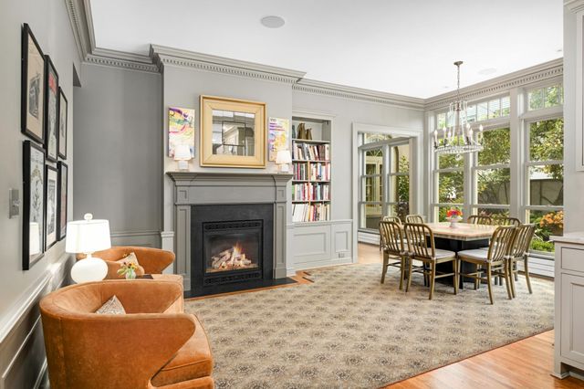 2400 Pillsbury Avenue S, Minneapolis, MN 55404