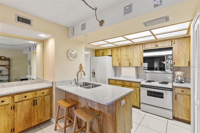 1651 SAND KEY ESTATES COURT 53, Clearwater, FL 33767