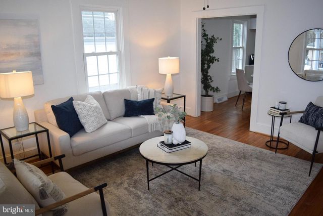 27 JACKSON AVE, Winchester, VA 22601