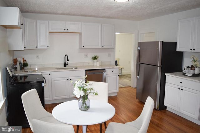 27 JACKSON AVE, Winchester, VA 22601