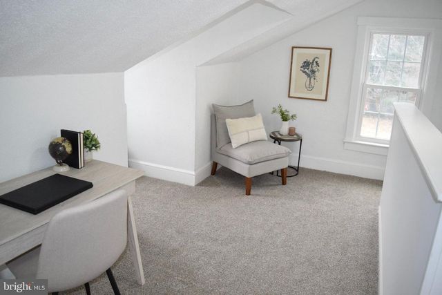 27 JACKSON AVE, Winchester, VA 22601