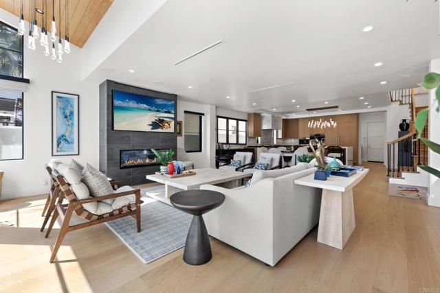 119 41St Street, Newport Beach, CA 92663