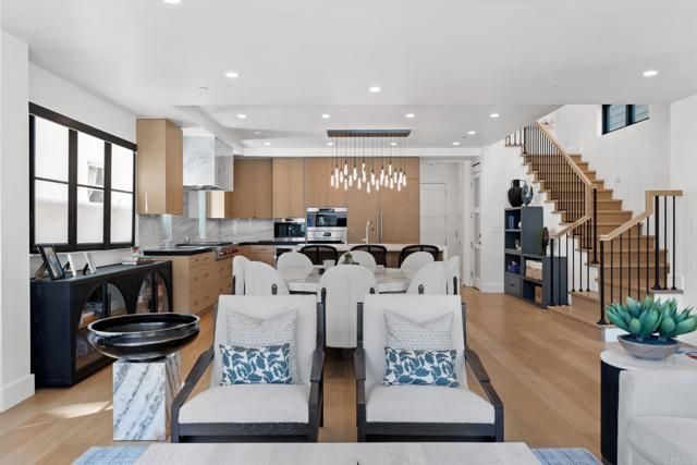 119 41St Street, Newport Beach, CA 92663