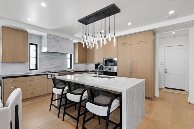 119 41St Street, Newport Beach, CA 92663