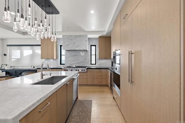 119 41St Street, Newport Beach, CA 92663