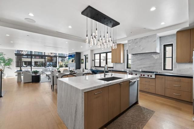 119 41St Street, Newport Beach, CA 92663