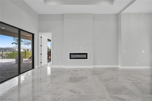 411 NE 25th ST, Cape Coral, FL 33909