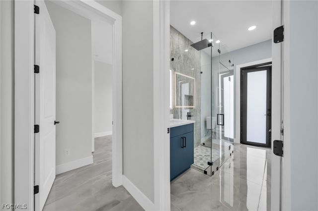 411 NE 25th ST, Cape Coral, FL 33909