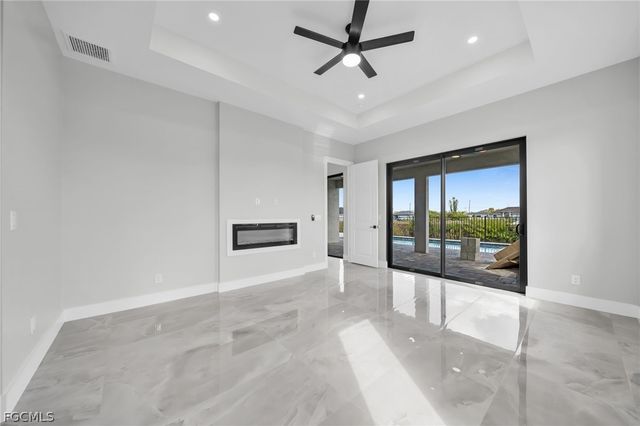 411 NE 25th ST, Cape Coral, FL 33909