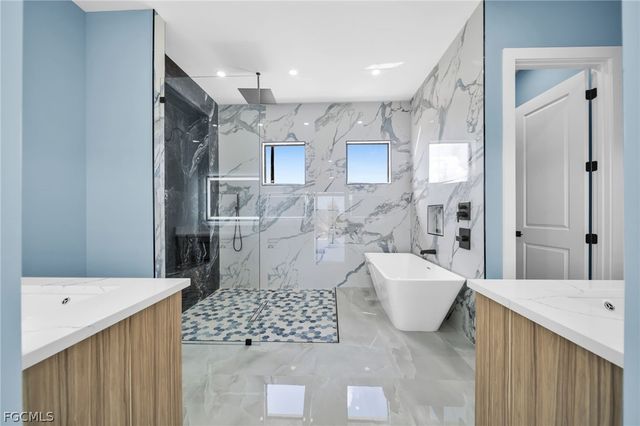 411 NE 25th ST, Cape Coral, FL 33909