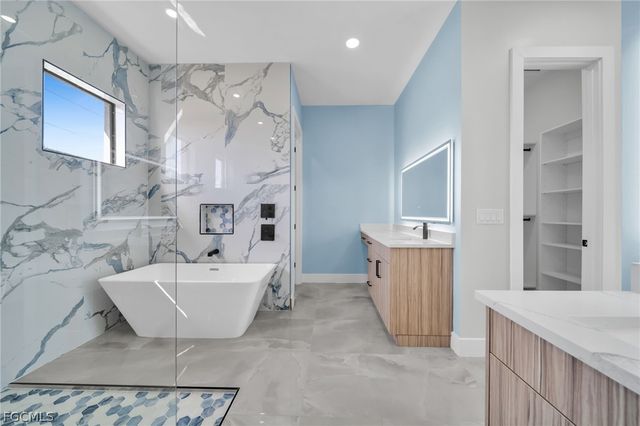 411 NE 25th ST, Cape Coral, FL 33909