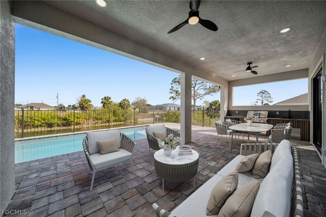 411 NE 25th ST, Cape Coral, FL 33909