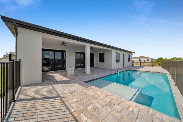 411 NE 25th ST, Cape Coral, FL 33909