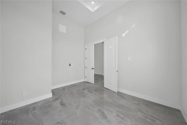 411 NE 25th ST, Cape Coral, FL 33909