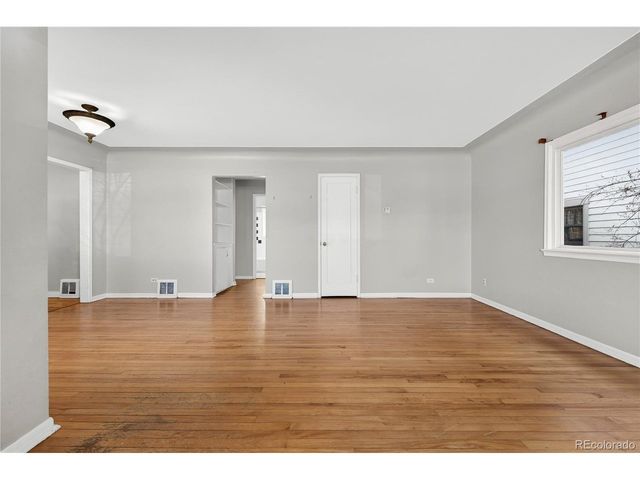 2476 S Monroe St, Denver, CO 80210