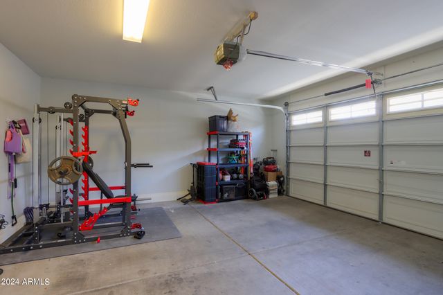 986 S Hawk Lane, Gilbert, AZ 85296