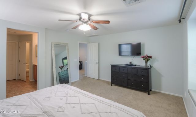 986 S Hawk Lane, Gilbert, AZ 85296